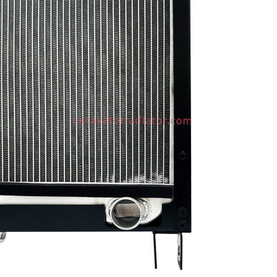 1301-00368 Radiador de autobús de Yutong Material de aluminio Color plateado