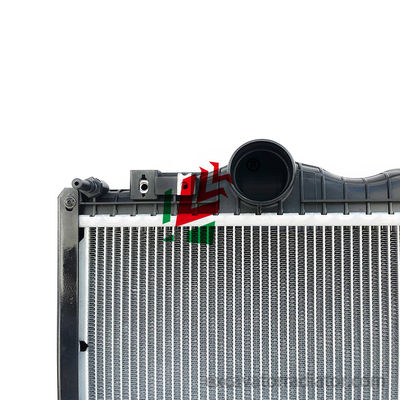 Radiador de camión pesado Sistema de enfriamiento Motor de camión Corazón de aluminio Tanques de plástico Oe 2433149 2439720 2439722 Para camión SCANIA