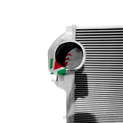 C02151100 Intercooler para camiones Isuzu C02151100 Intercooler para camiones pesados de alta calidad
